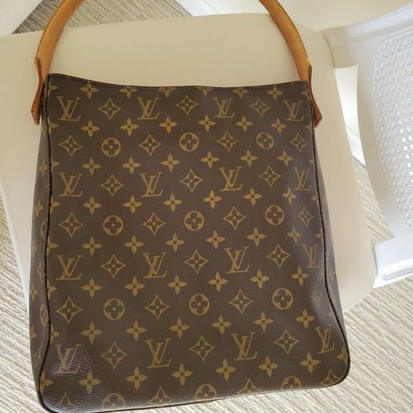 Louis Vuitton Monogram Looping GM - Picture 7 of 16
